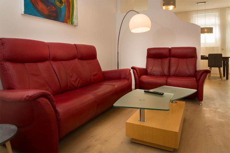 H&H Apartments Im Herzen Der Stadt In Der Lange Strasse Geraeumig Ruhig Mit Kueche Und Esstisch Greifswald Exteriör bild